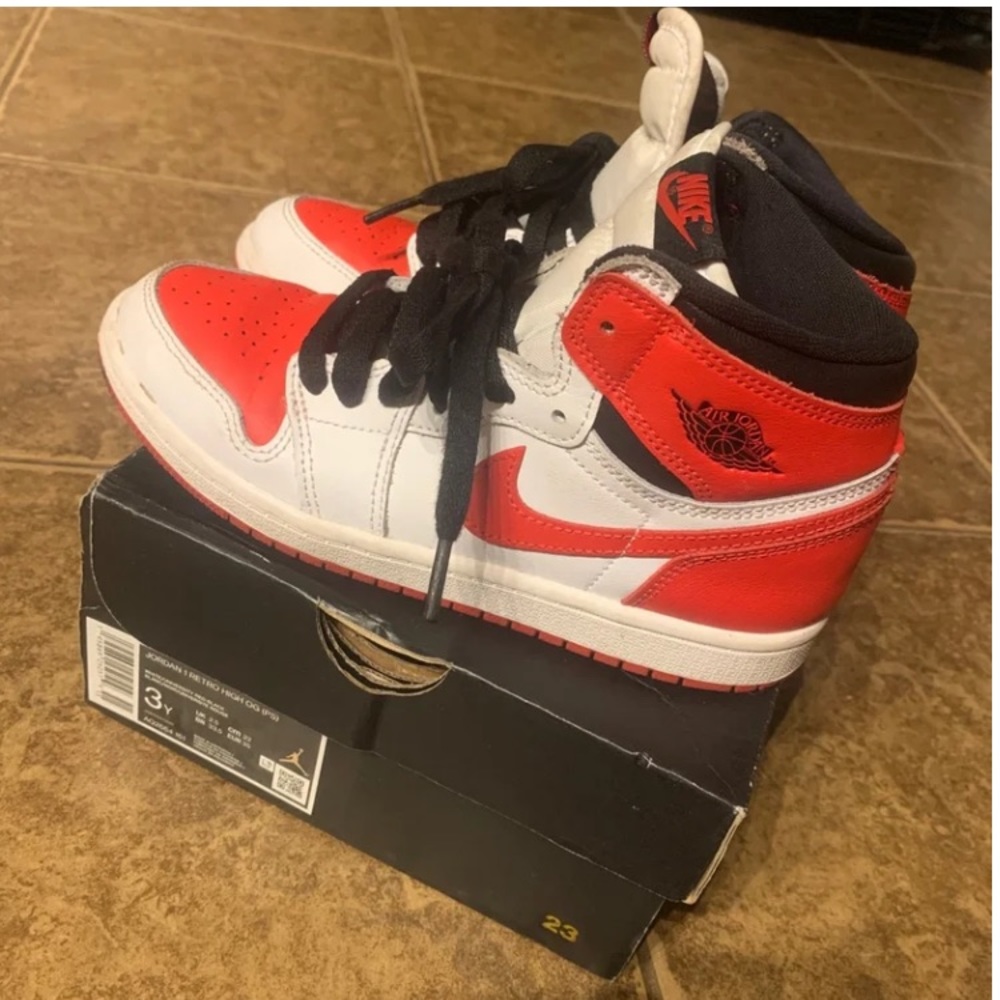 Nike Sz 3y